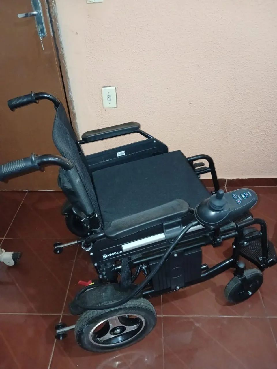 Cadeira de rodas motorizada