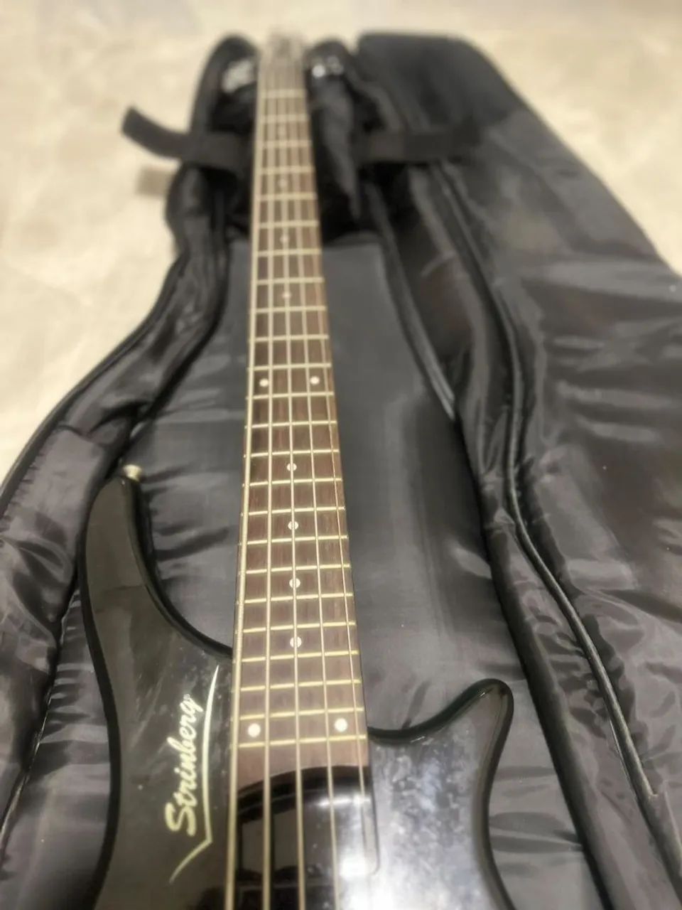 Baixo Strinberg Com caixa amplificada e capa RockBag original kit completo  - Foto 4