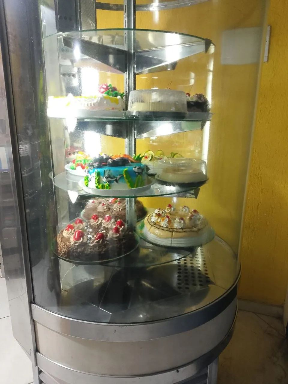Vendo lanchonete e confeitaria - Foto 3