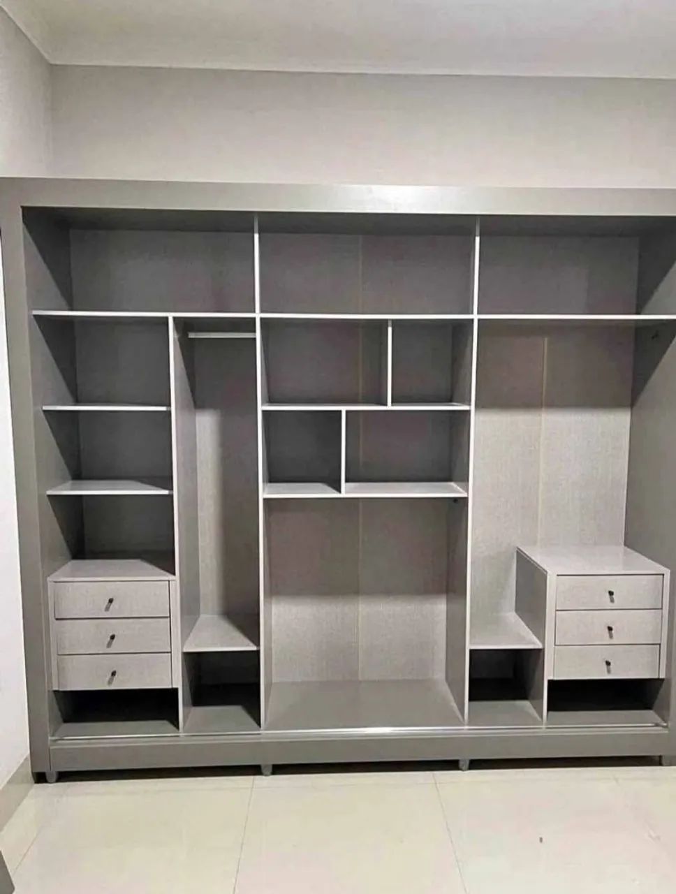 GUARDA ROUPAS NOVO A PRONTA ENTREGA - Foto 2