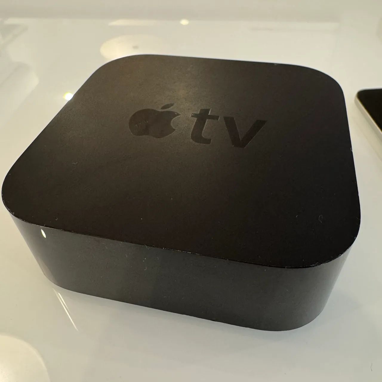 Apple TV 4ª Geração HD 64 GB - Modelo A1625