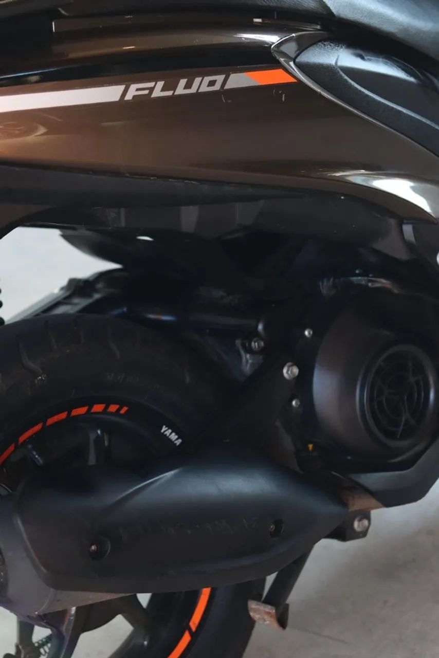 YAMAHA FLUO ABS 2025 - Foto 5