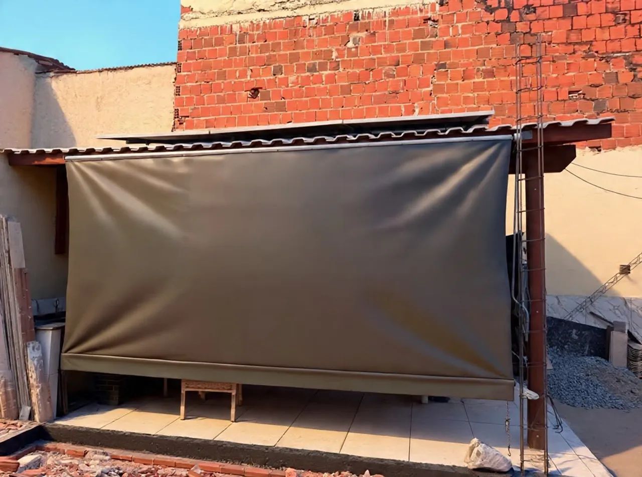 Toldo retrátil com catraca