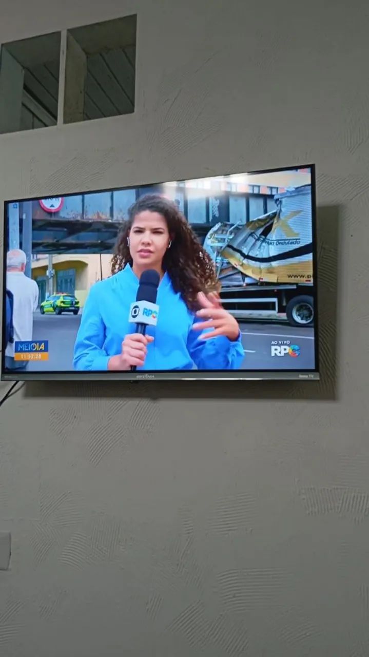 Tv Britânia Roku 32' - Foto 5