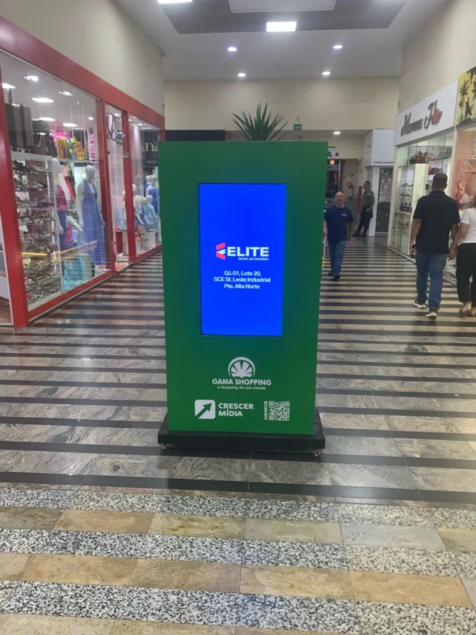 Totem publicitário dupla face 40 polegadas  - Foto 4