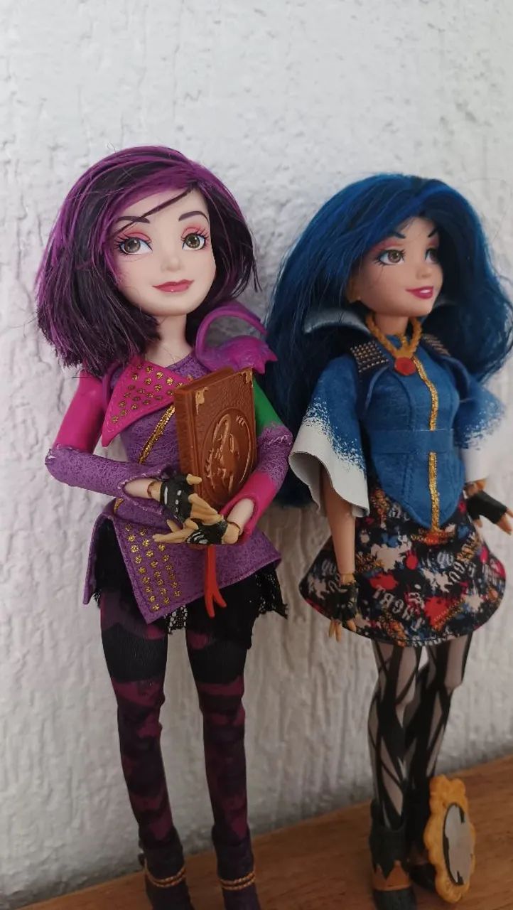 Bonecas Descendentes completas - Mal e Evie