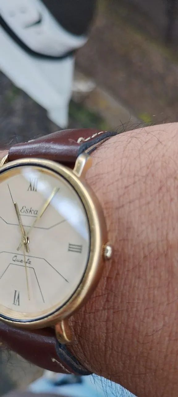 Relógio Eska Quartz anos 70/80 banho de ouro - Foto 5