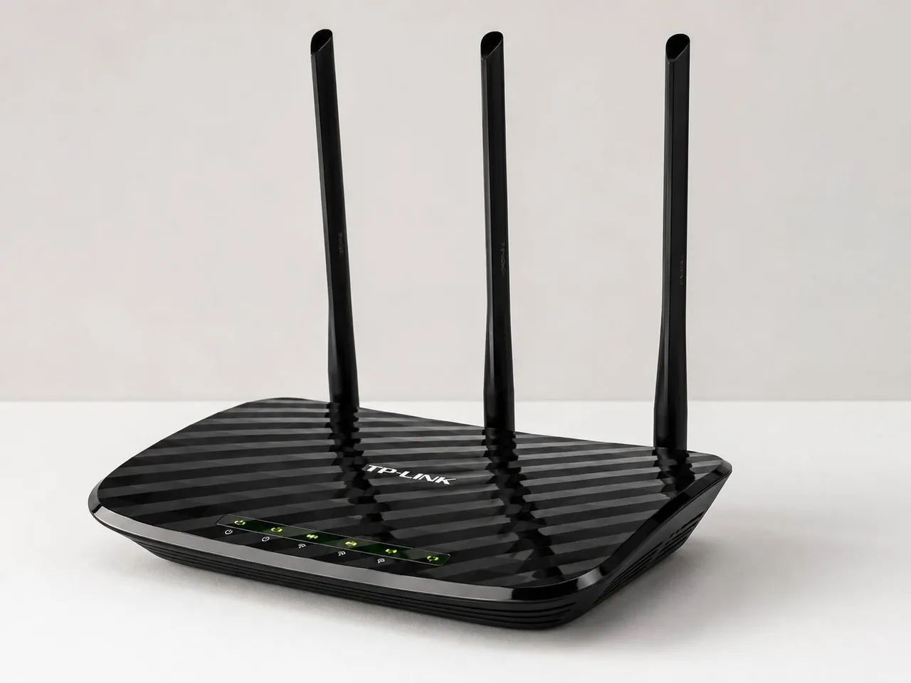Roteador (TP-LINK ) 3 antenas 