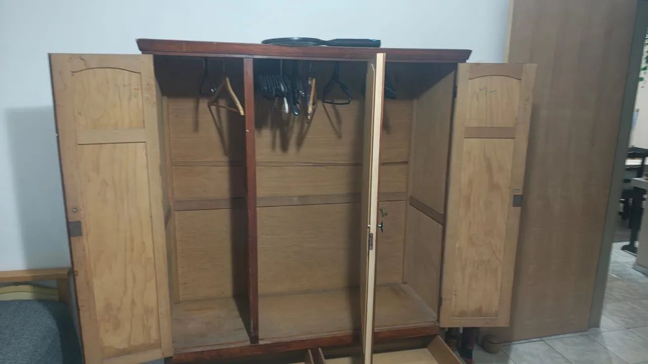 Guarda roupa antigo - Foto 4