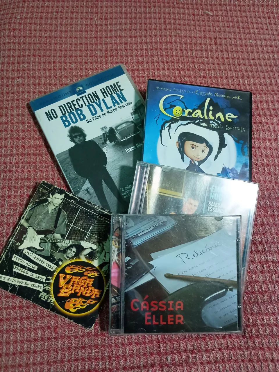 Diversos cds e dvds