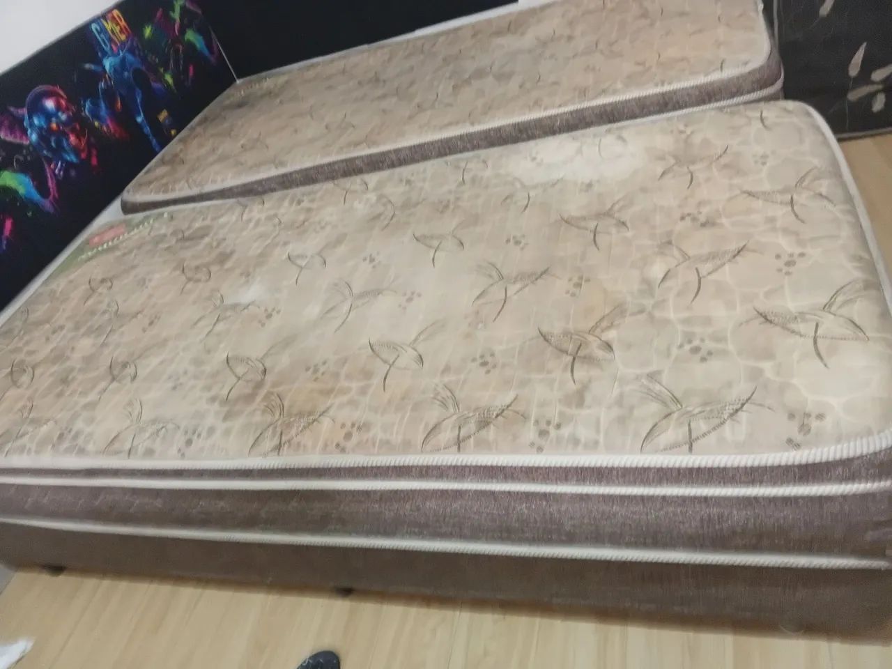 Duas cama box solteiro de molas - Foto 4