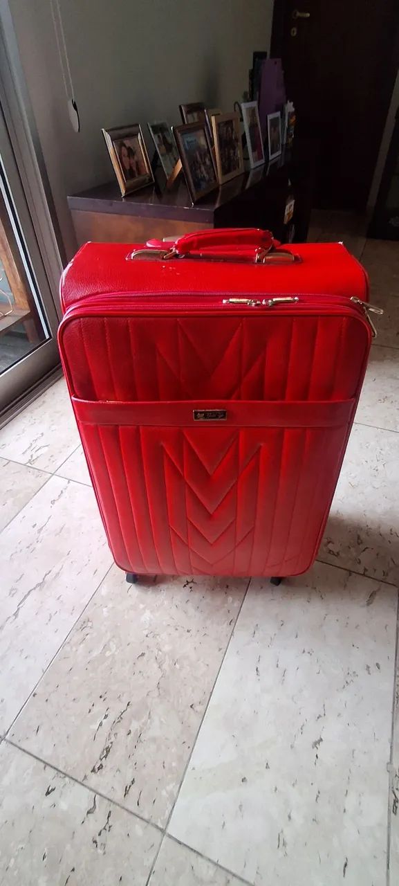 Mala de viagem 23kg  usada