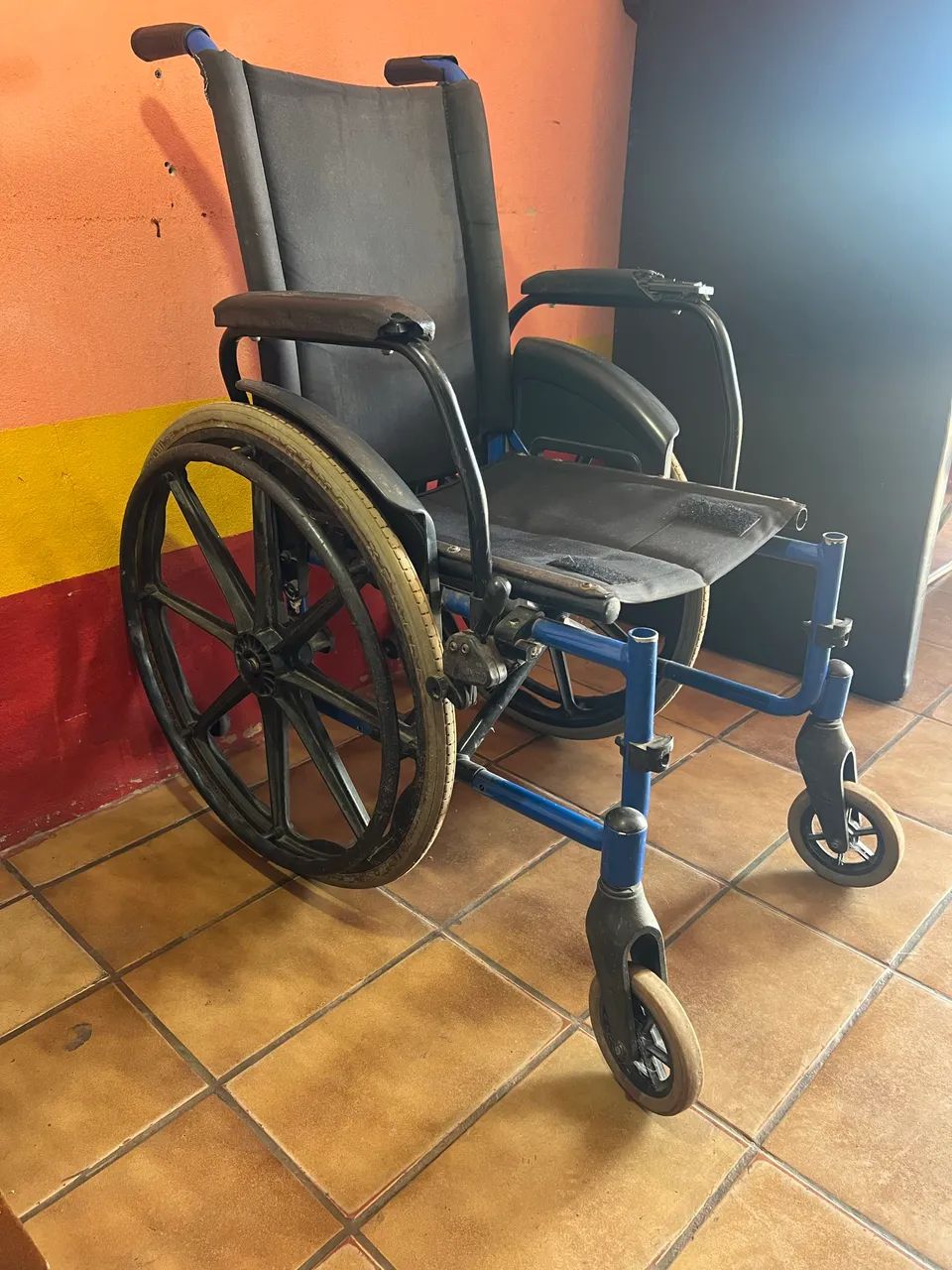 Cadeira de Rodas - Foto 4
