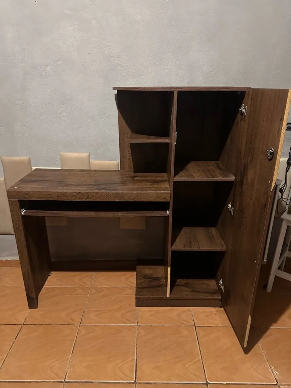 Vende se mesa de computador 
