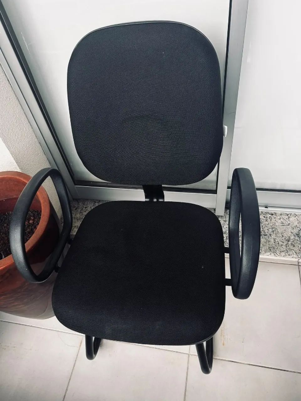 Cadeiras de Escritório + Mesas  - Foto 3