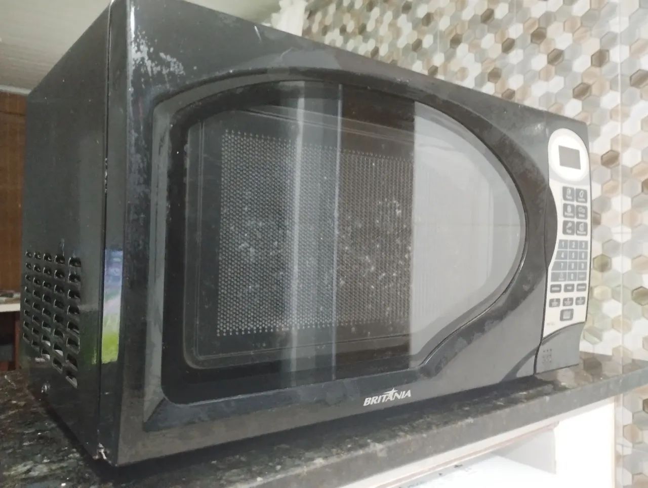 Microondas Britânia 18 litros. - Foto 3