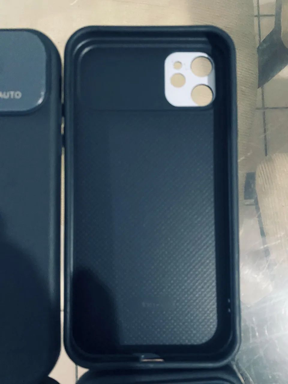 Vende-se Capas (Case) iPhone 11 - Foto 5
