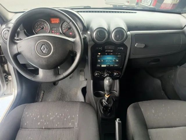 Renault Logan Expression Hi-Flex 1.6 8V 4p, foto 9 de 19