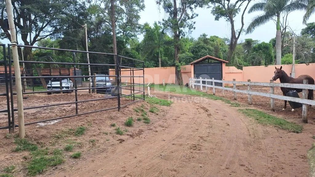 VENDA DE SÍTIO, EXCELENTE LOCALIZAÇÃO, PISCINA, CASA SEDE, BAIAS PARA CAVALO...