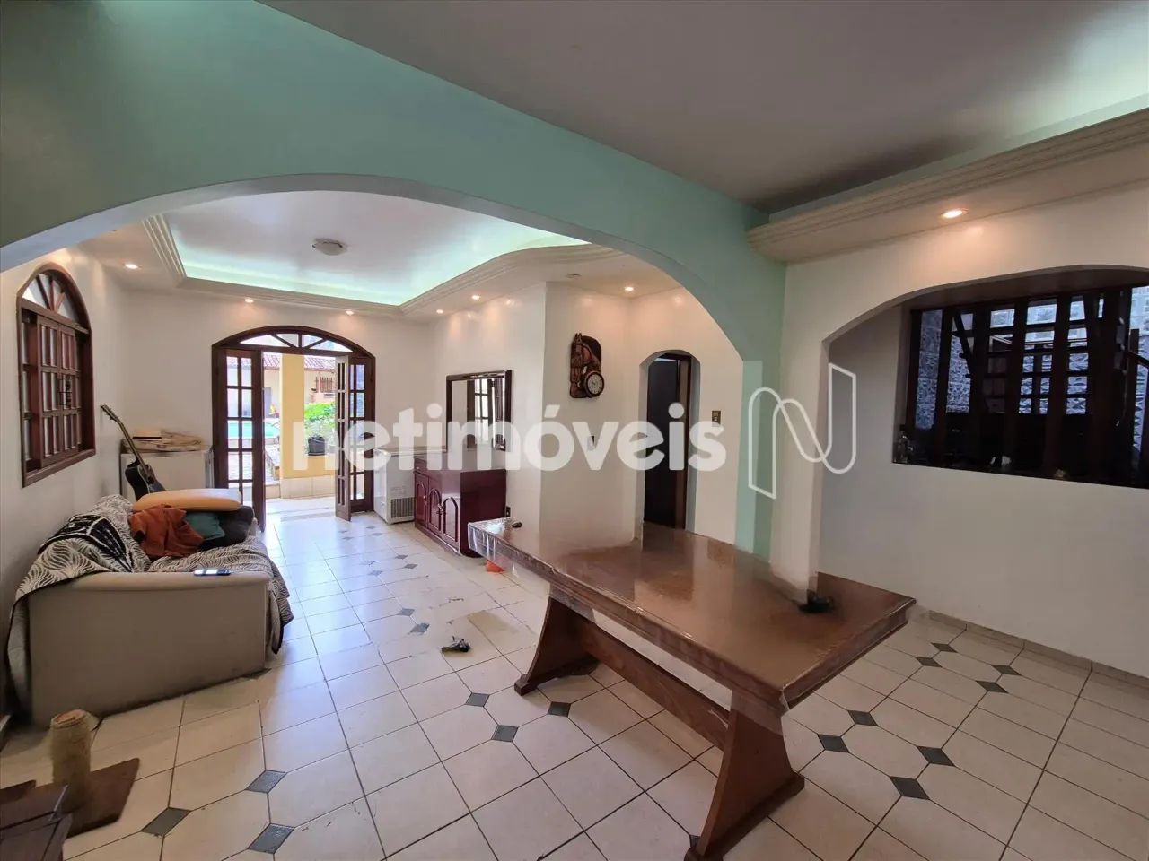 Casa para com 6 Quartos e 6 Suites