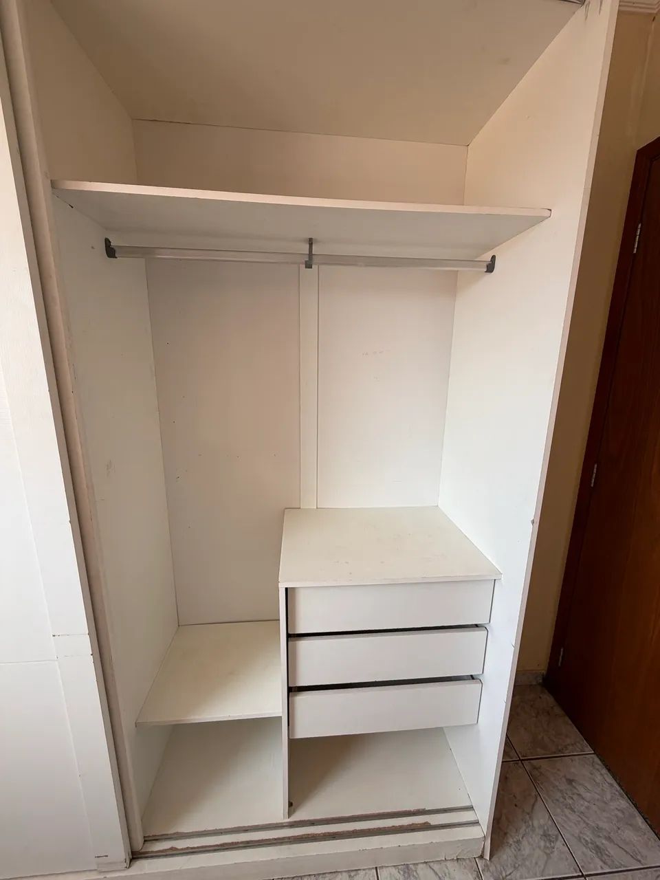 Guarda-Roupa Branco Duas Portas - Foto 3