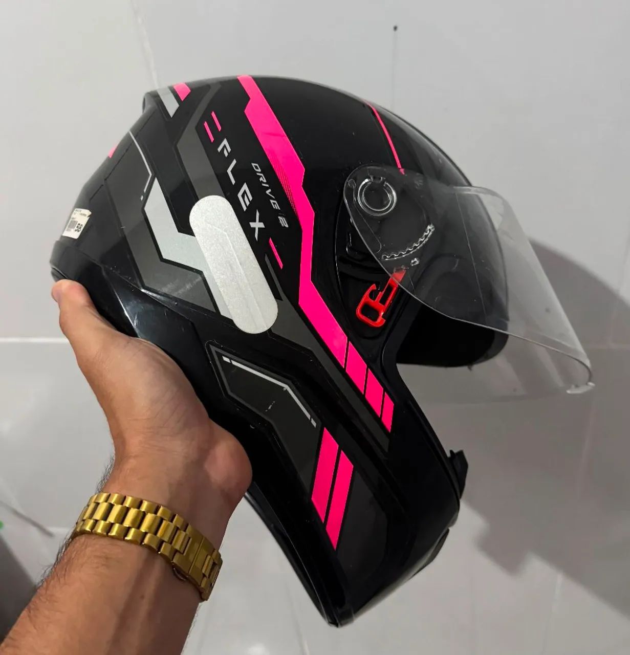 Capacete seminovo 6 meses de uso, tamanho 58 - Foto 2