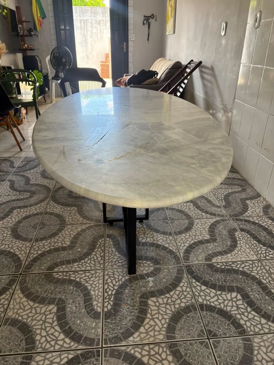 Mesa de jantar em granito branco 