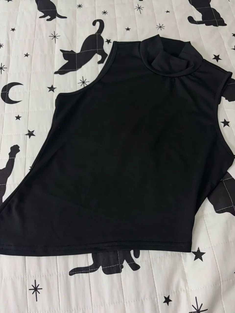 Cropped preto