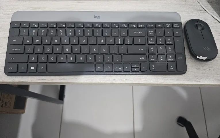 Teclado e Mouse sem fio Logitech MK470
