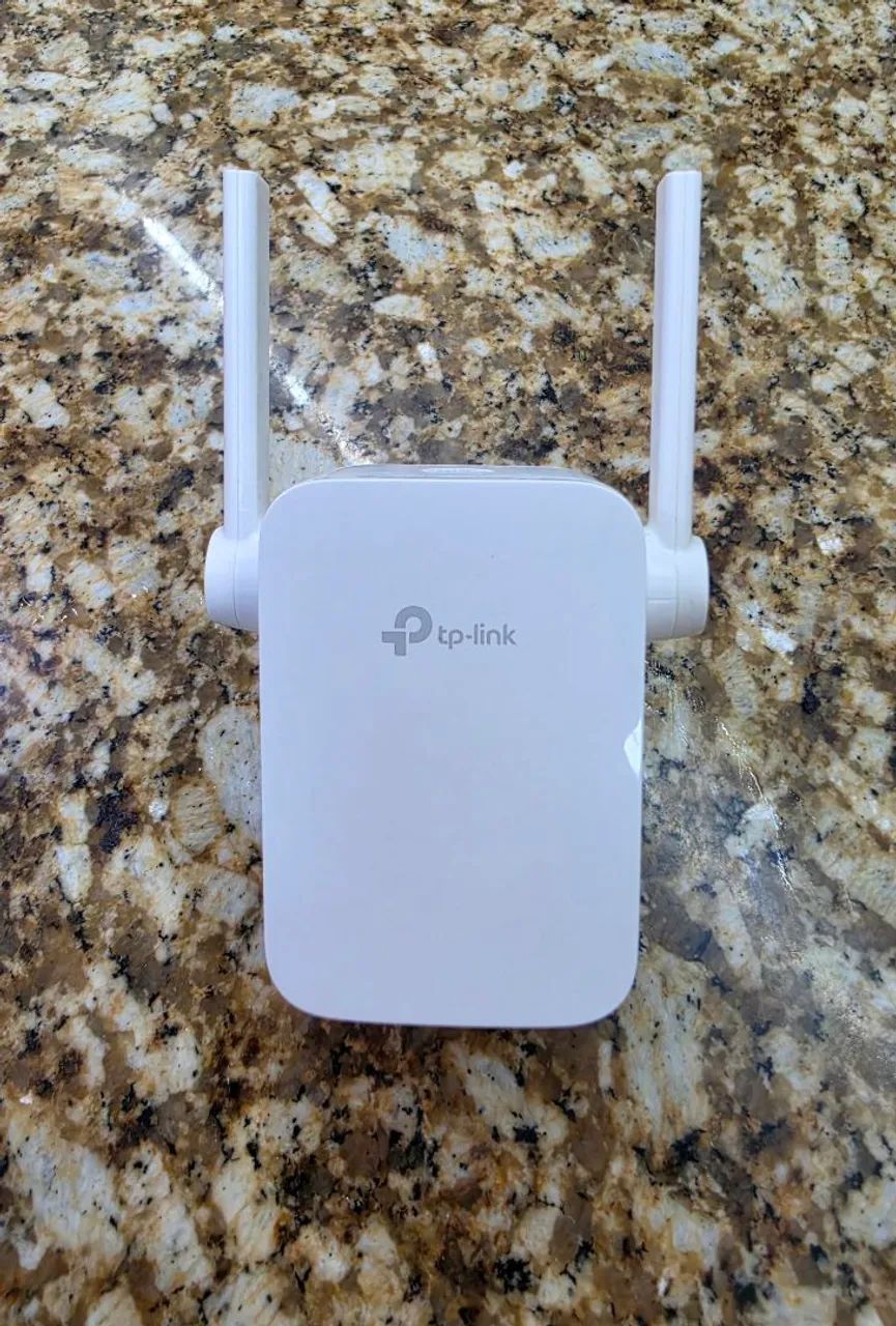 Repetidor de sinal Wi-Fi RE 305