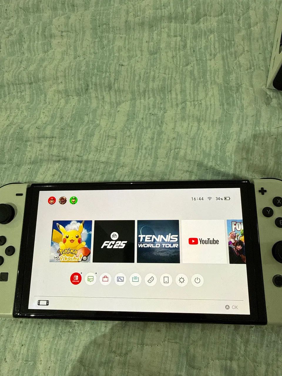 Nintendo Switch OLED Completo + Pro Controller + Jogo Pokémon + Acessórios