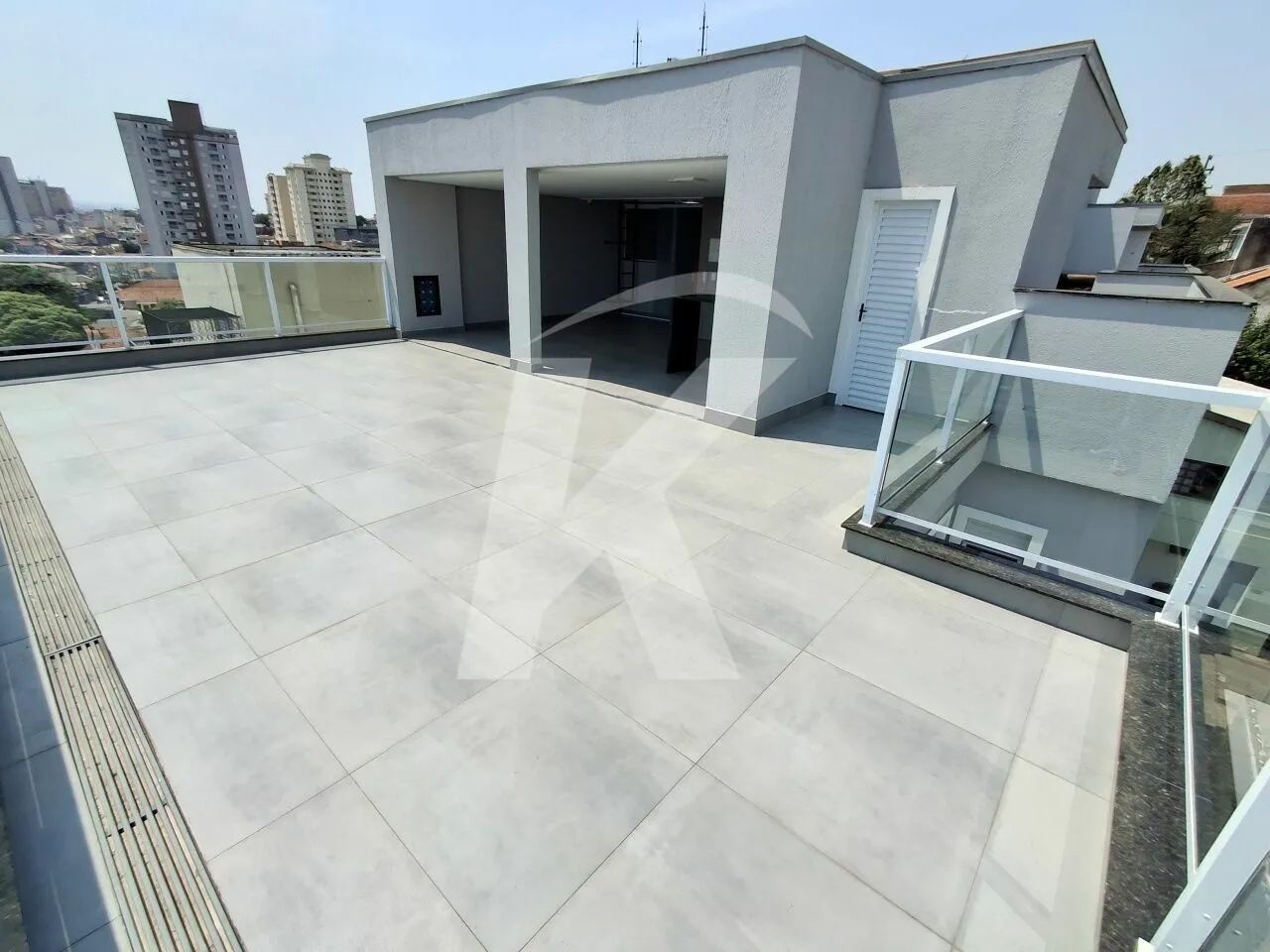 Apartamento com 2 quartos, sala, cozinha, banheiro e área de serviço. - Foto 5