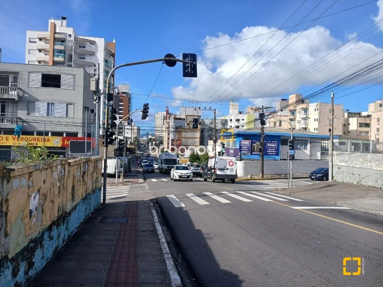 Terreno Comercial/Residencial de esquina no Estreito