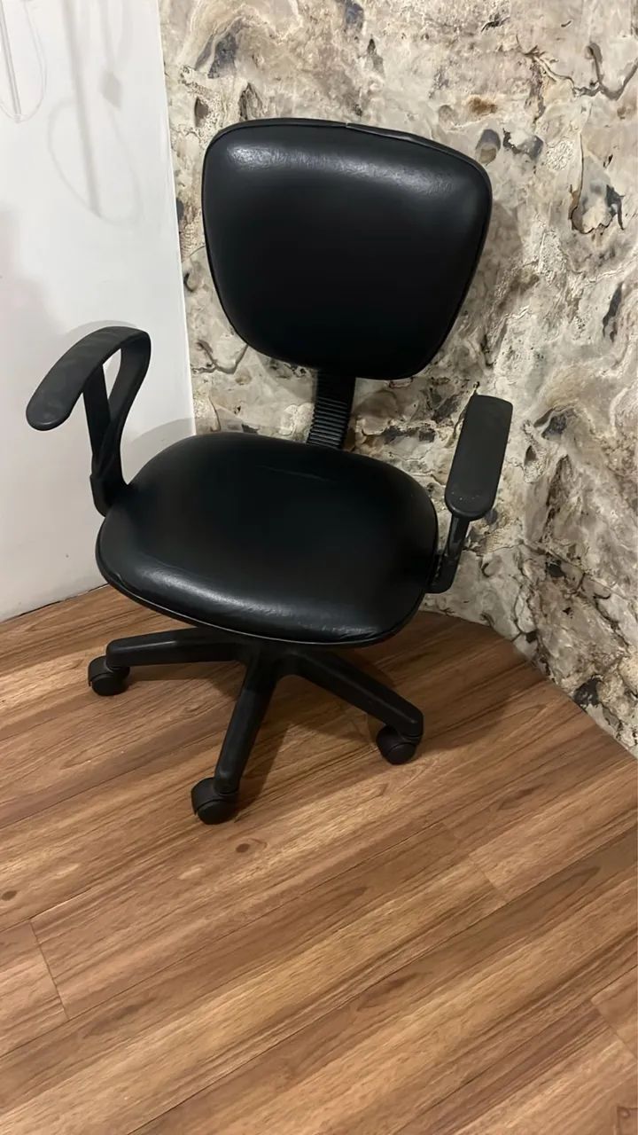 Mesa de escritório com gaveta - Foto 4