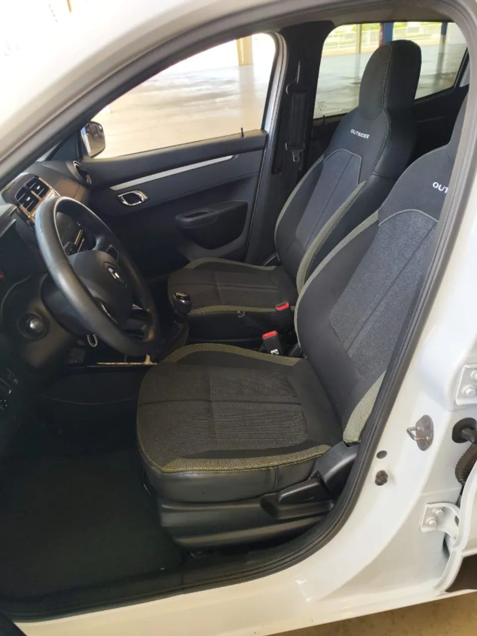 Renault Kwid Outsider 1.0 Flex 12V 5P Mec. 2024 - Foto 3