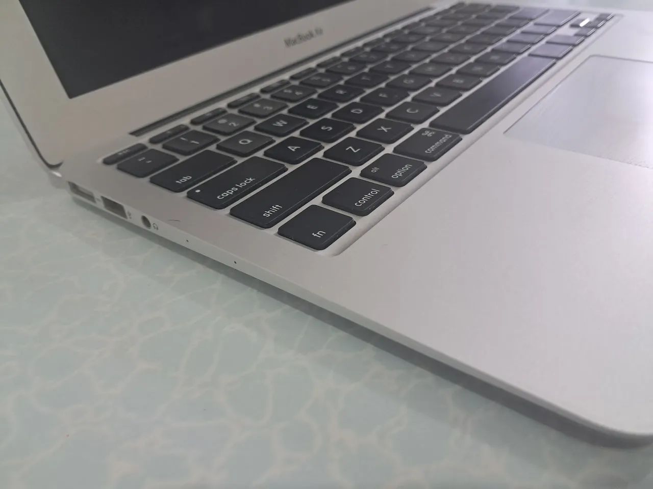 MacBook Air Early 2015 11 pol - Foto 5