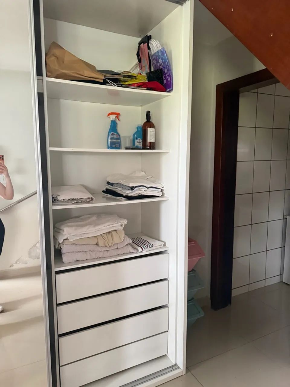 Guarda-roupas grande com espelho - Foto 3