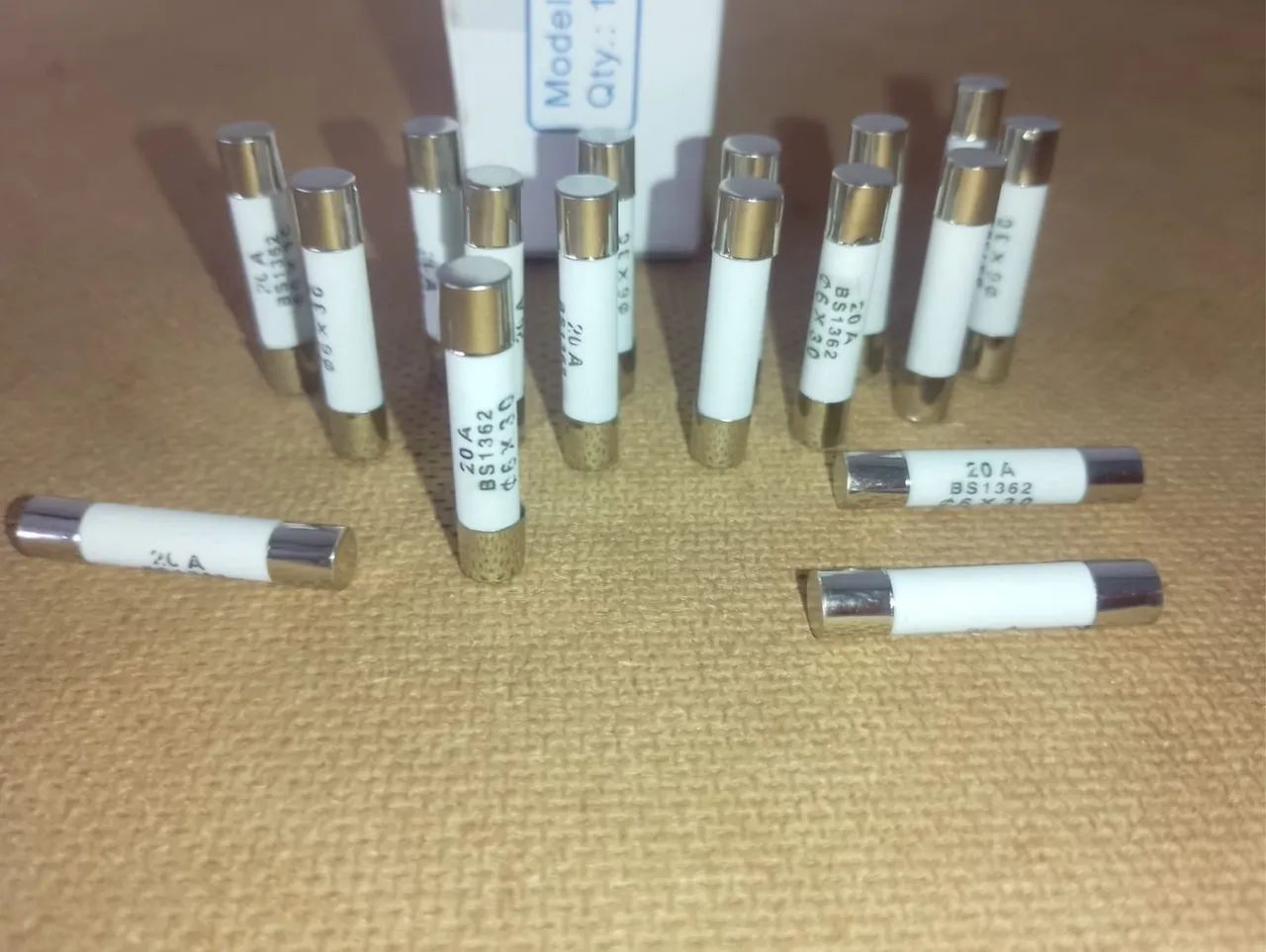 Fusíveis de cerâmica para microondas 