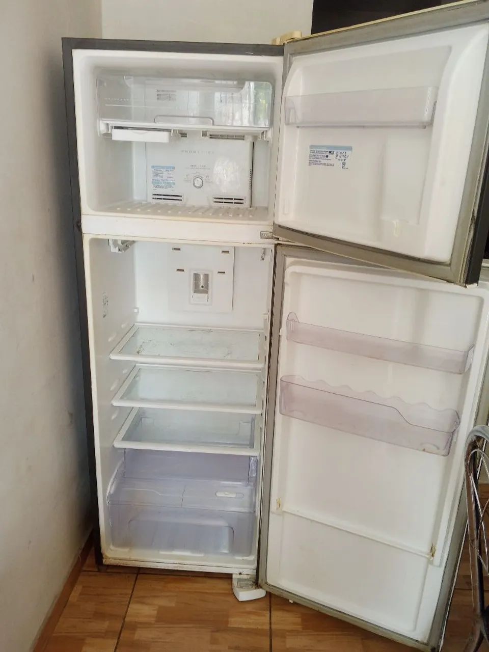 Apenas p retirada de pecas, NÃO FUNCIONA  - Foto 2