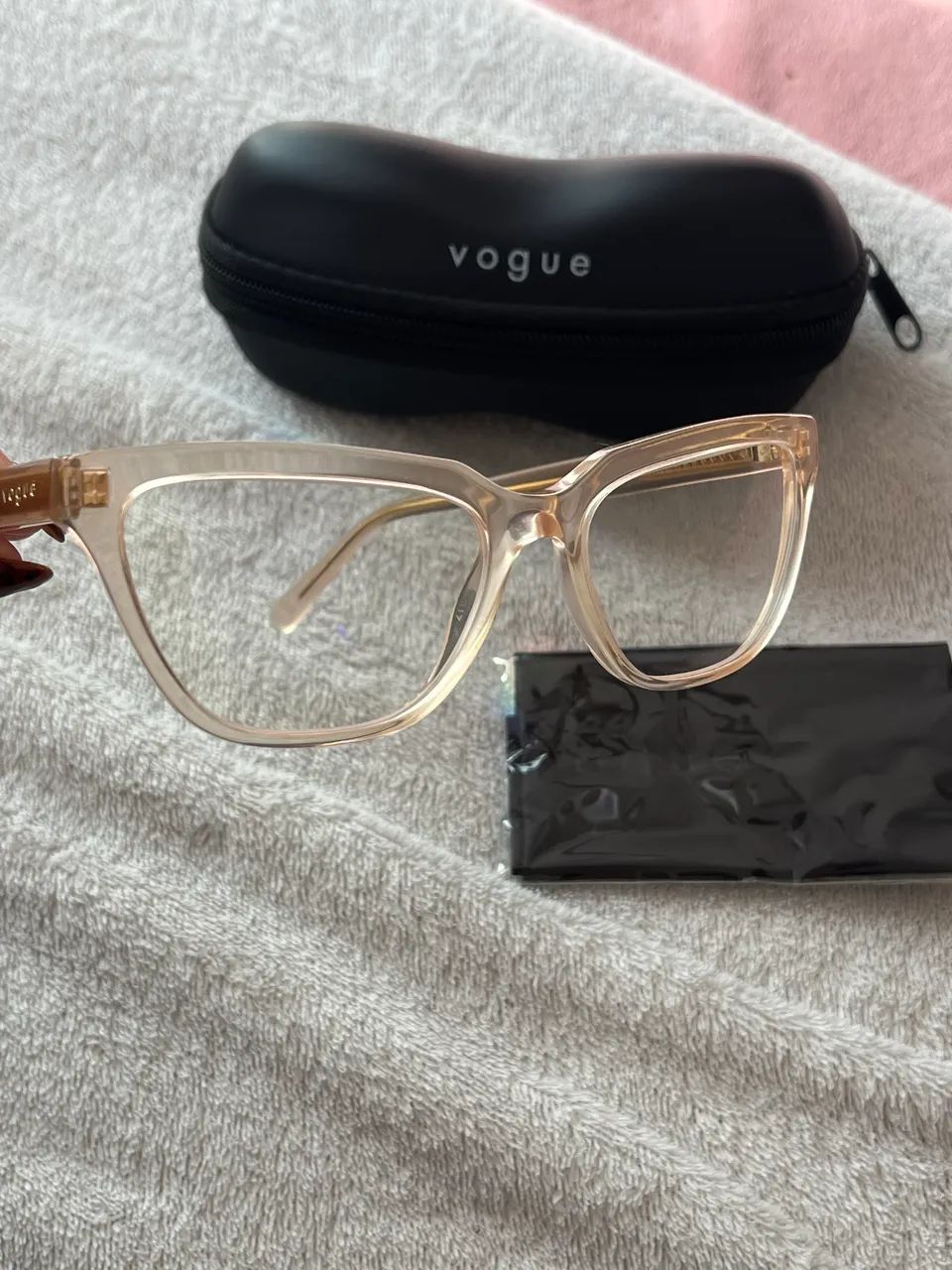 Óculos de Acetato Vogue Hailey - Foto 2
