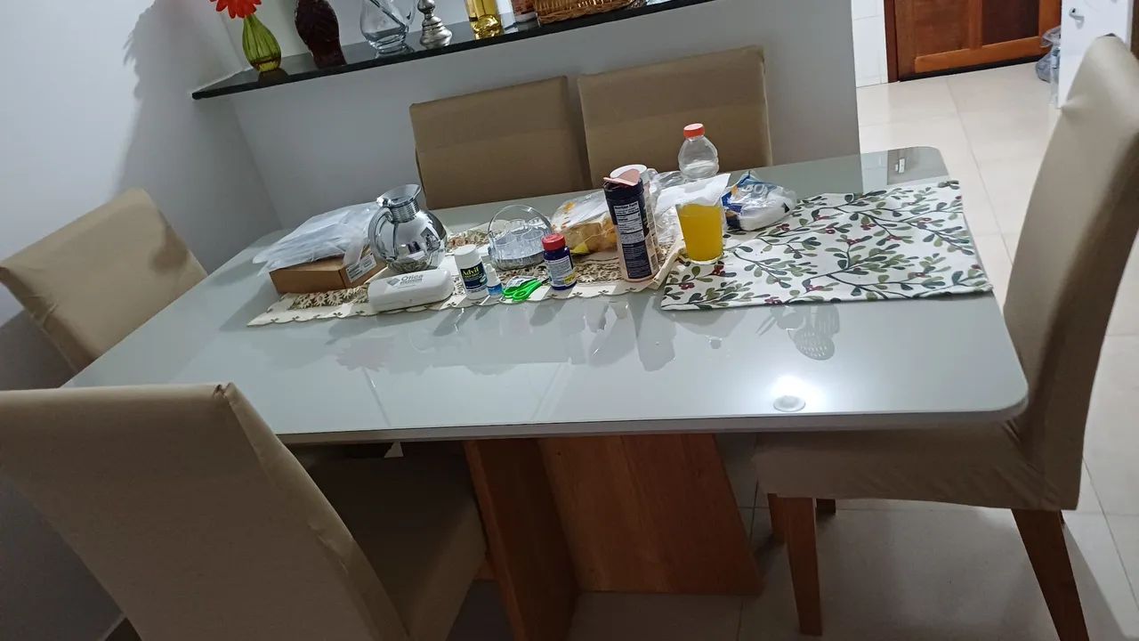 Mesa de jantar com 6 cadeiras de linho  - Foto 2