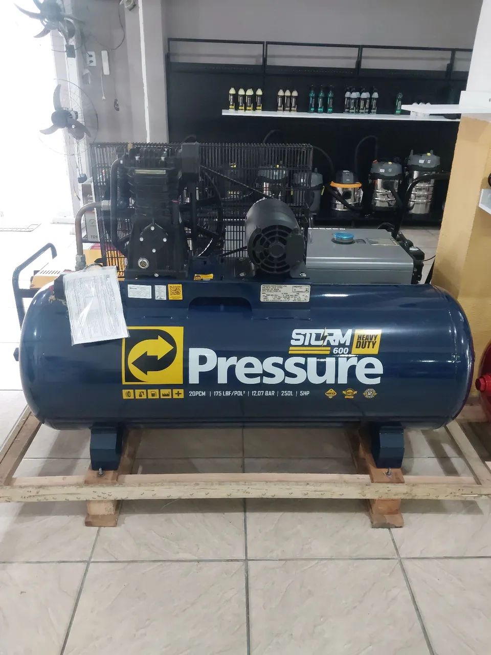 Compressor de ar 250L 175Lbs 5cv Trifásico Pressure (Loja/Novo)