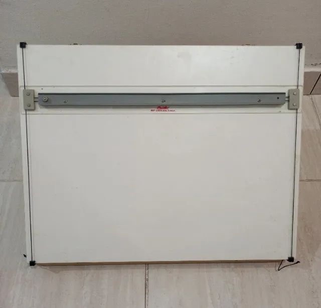 Mesa de desenho Trident A2 seminova  - Foto 4