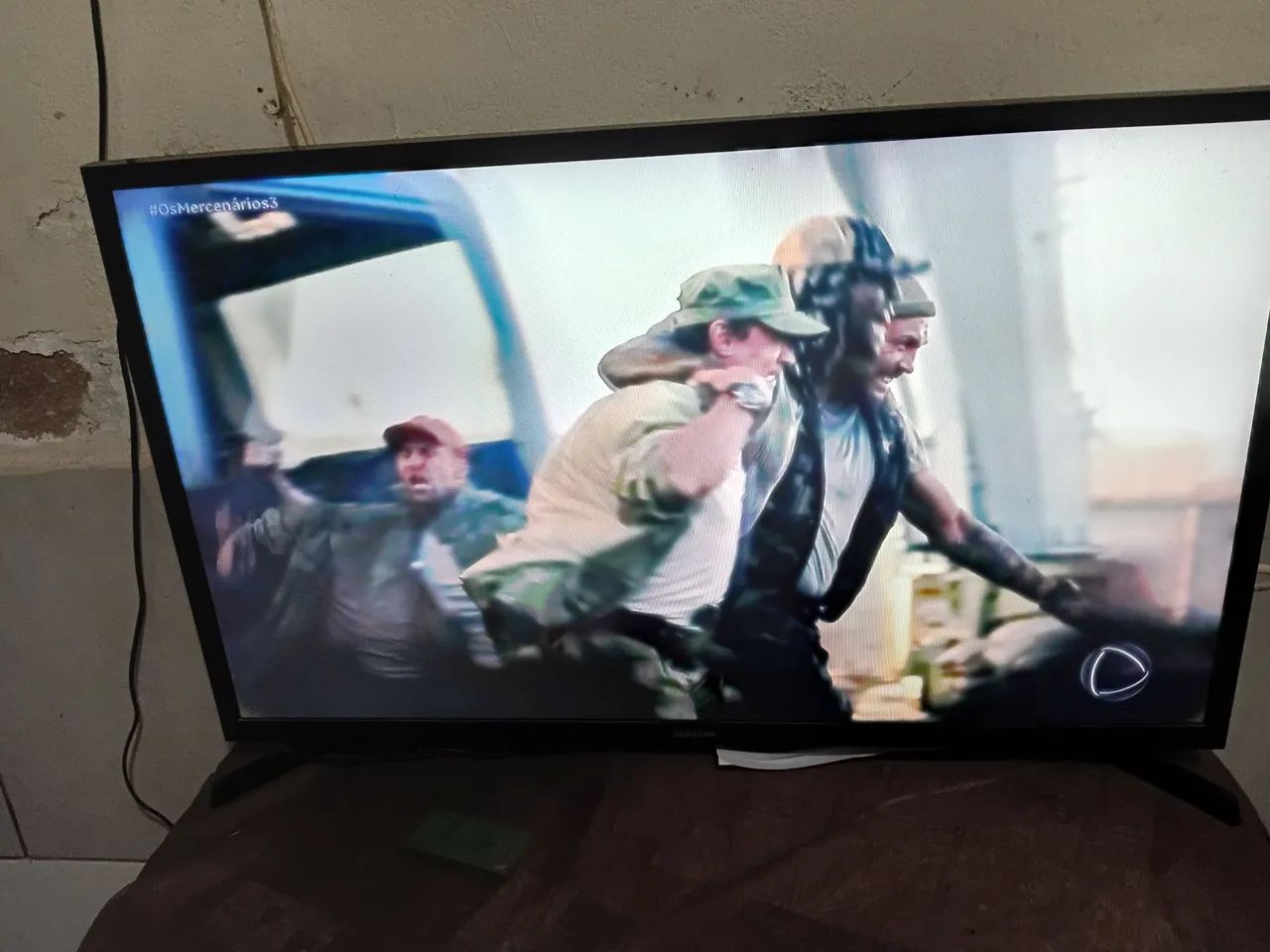 Vendo uma TV Samsung smart 32 polegadas sem nenhuma avaria  - Foto 5