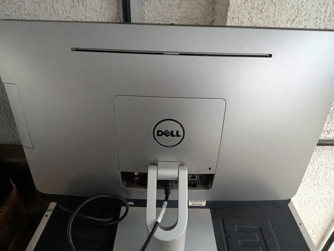 Dell Inspiron One 2330, i3, 23 polegadas com tela touch screen, modelo W05C/W05C001.  - Foto 5