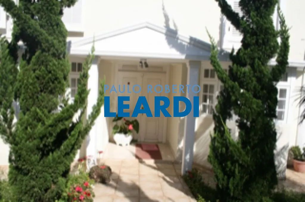 CASA ASSOBRADADA - JARDIM GUEDALA - SP