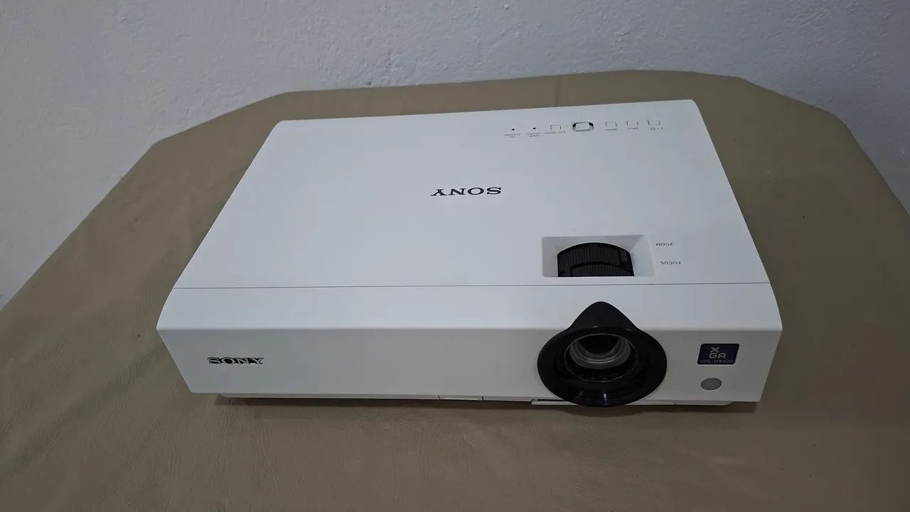 Data-show Sony semi novo  - Foto 2