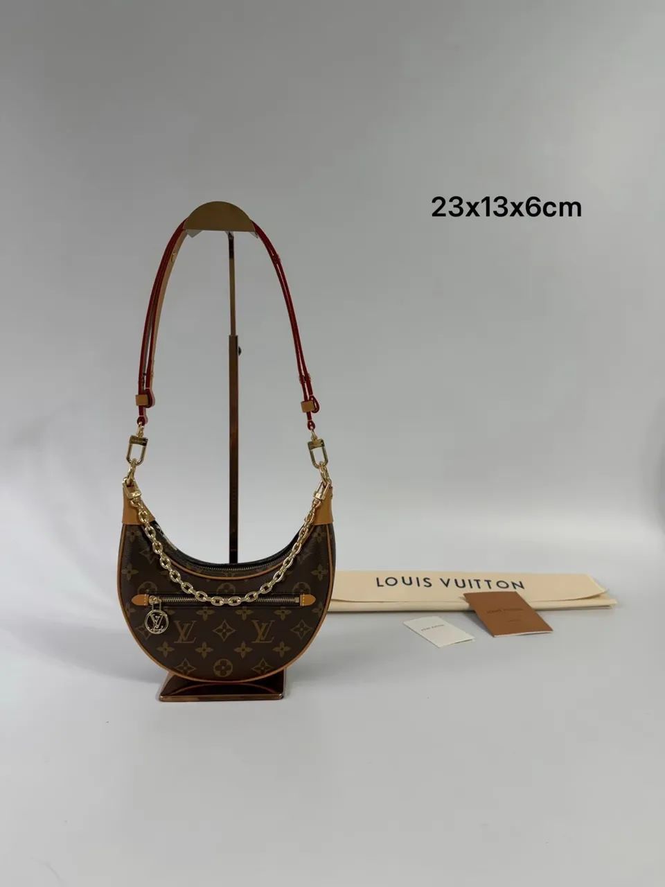 Bolsa modelo Loop em couro legítimo qualidade italiana Louis Vuitton 