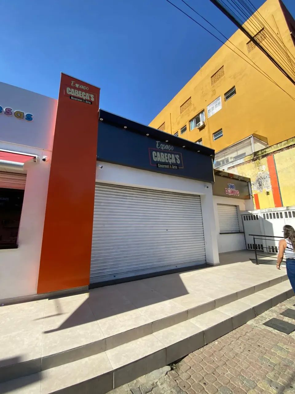 BOX COMERCIAL, NO ESPAÇO CABEÇAS, DISPONÍVEL PARA LOCAÇÃO DEFINITIVA