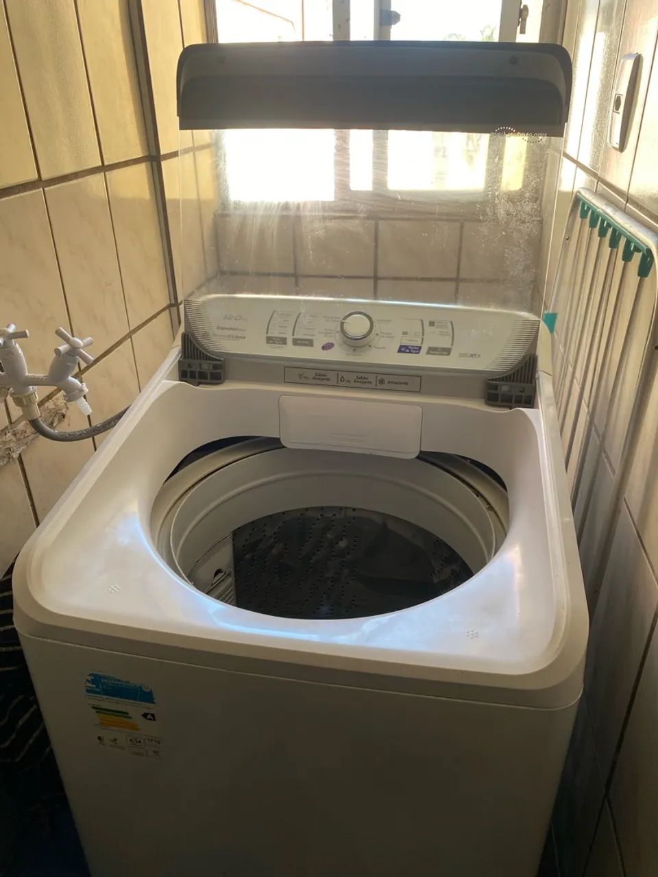 Máquina de lavar roupas 12kg